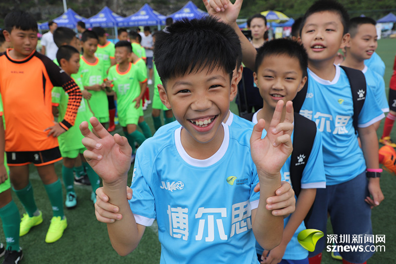  “足球讓我快樂！”